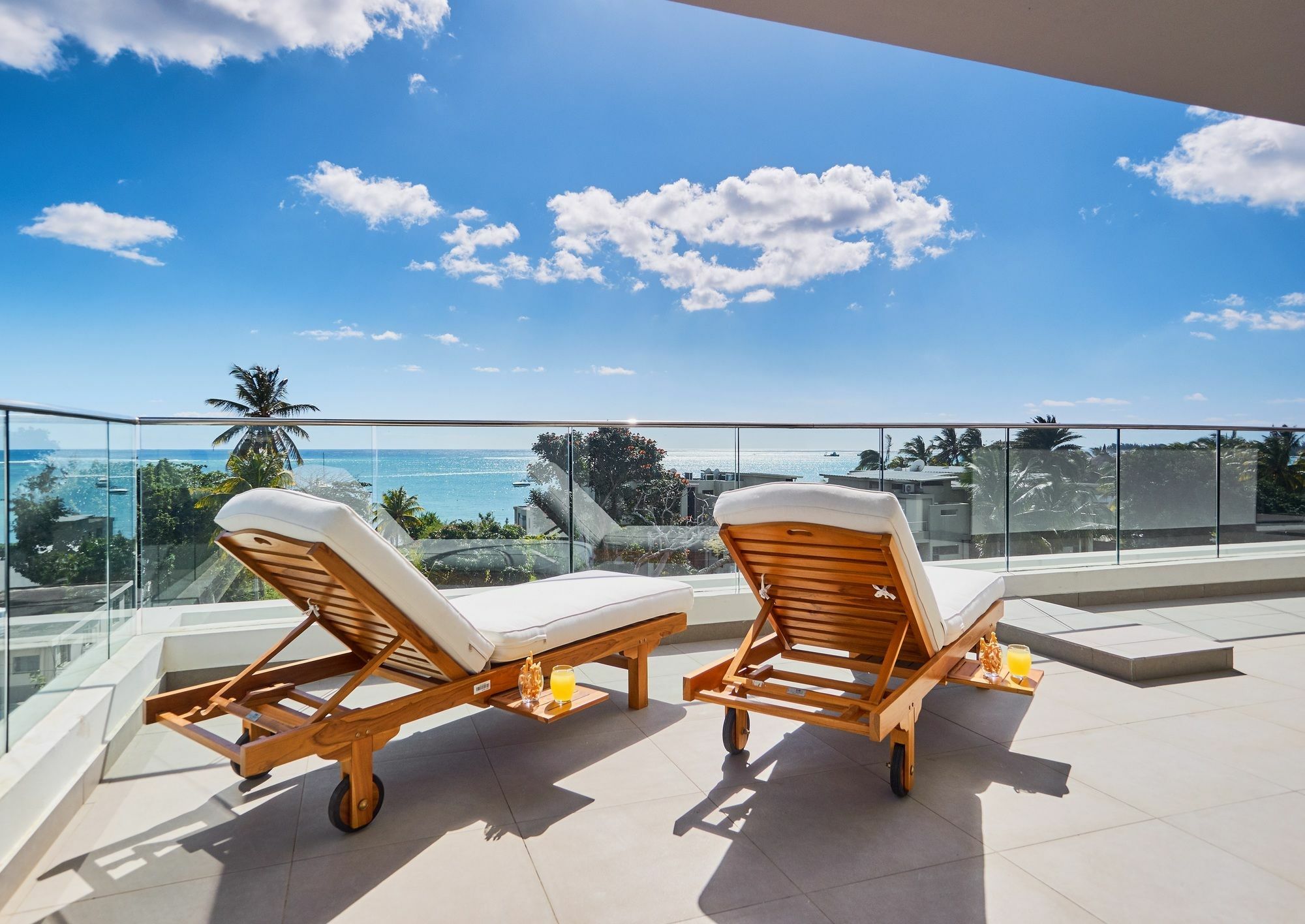 Liberty Drive Apartments & Penthouses By Lov Trou aux Biches Exterior photo